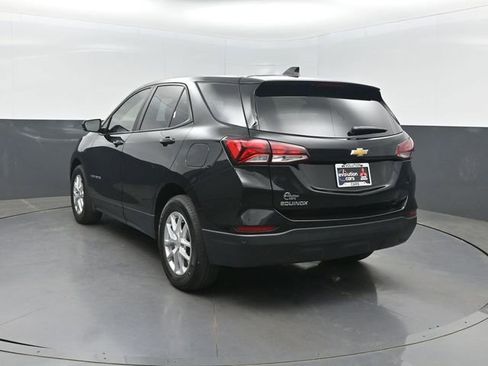 Used 2024 Chevrolet Equinox LS w/ LS Convenience Package FWD image 3