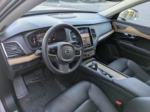 Used 2023 Volvo XC90 B6 Plus w/ Protection Package Premier image 14