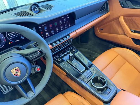 Used 2025 Porsche 911 Targa 4 GTS image 41