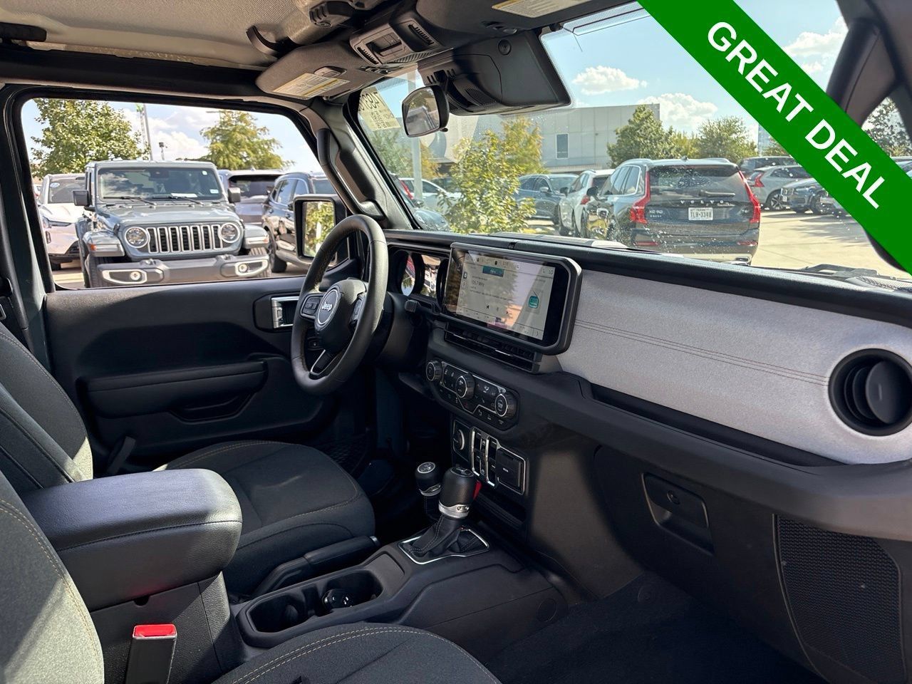 Used 2024 Jeep Wrangler Unlimited w/ Convenience Group AWD/4WD image 15