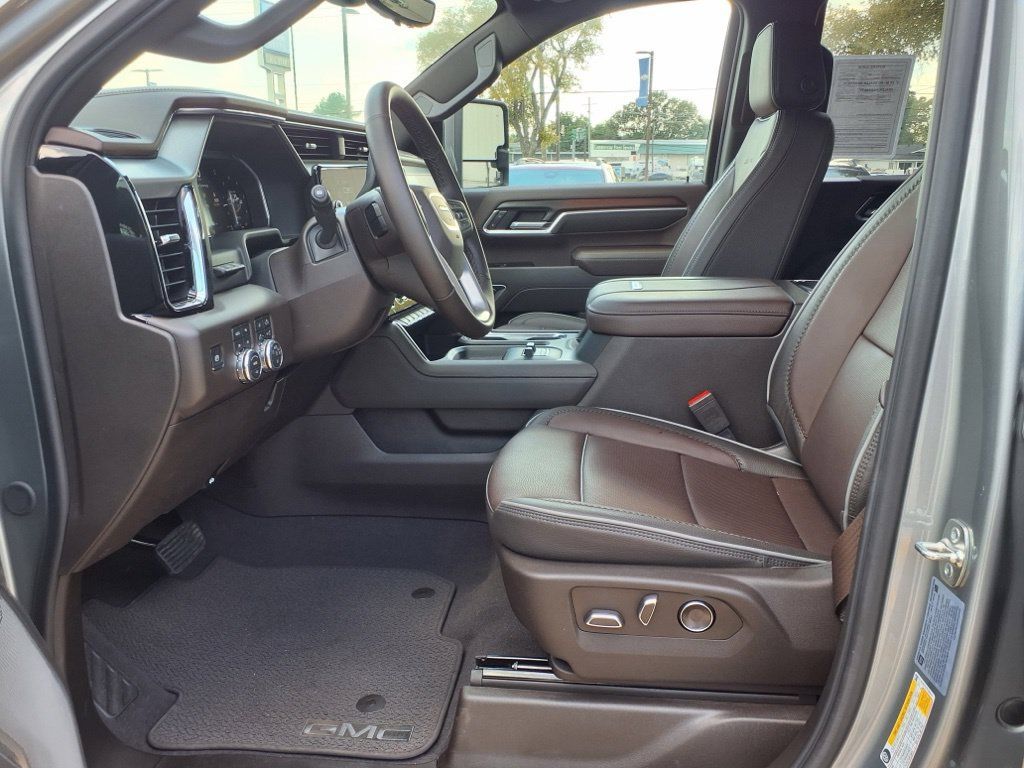 Used 2026 GMC Sierra 2500 Denali w/ Denali Reserve Package AWD/4WD image 18