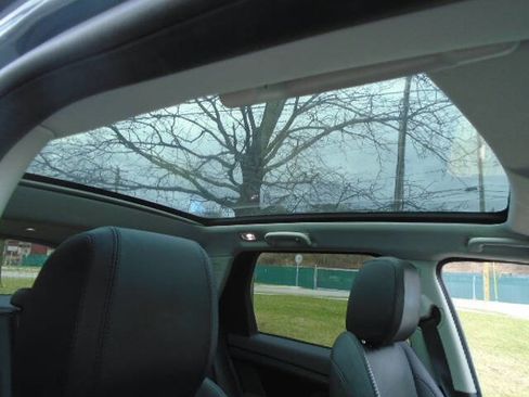 Used 2020 Land Rover Discovery Sport S image 17