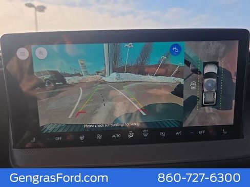 Certified 2025 Ford Maverick Lariat w/ Black Appearance Package image 32