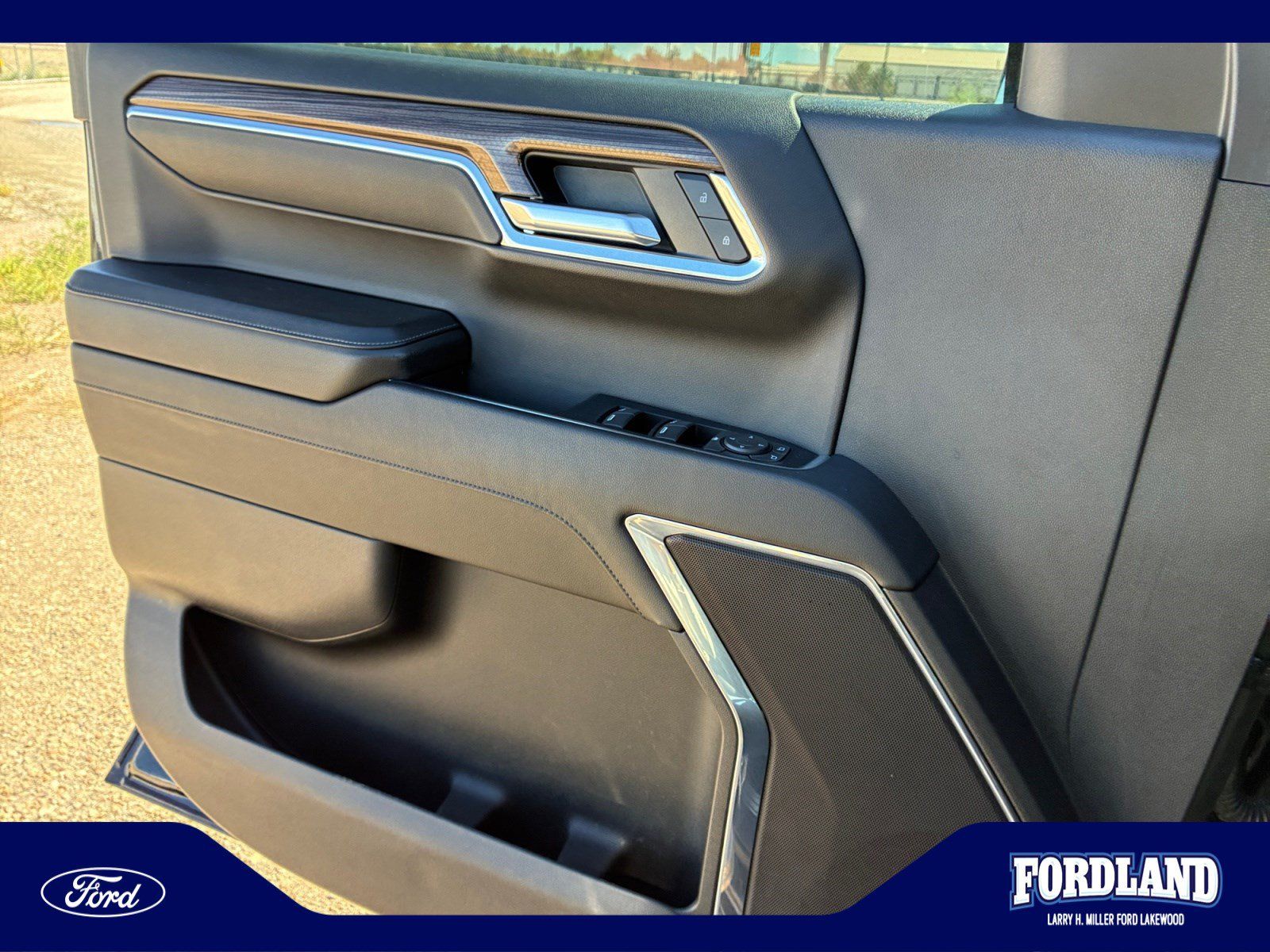 Used 2024 Chevrolet Silverado 1500 LT AWD/4WD image 13