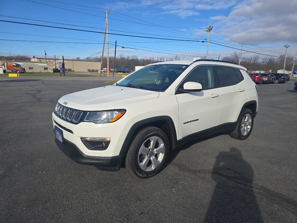 Used 2019 Jeep Compass Latitude w/ Safety & Security Group AWD/4WD image 2