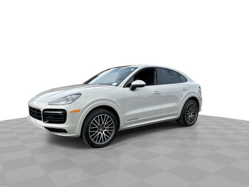 Used 2021 Porsche Cayenne S image 5