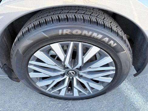 Used 2024 Nissan Altima 2.5 SV FWD image 23