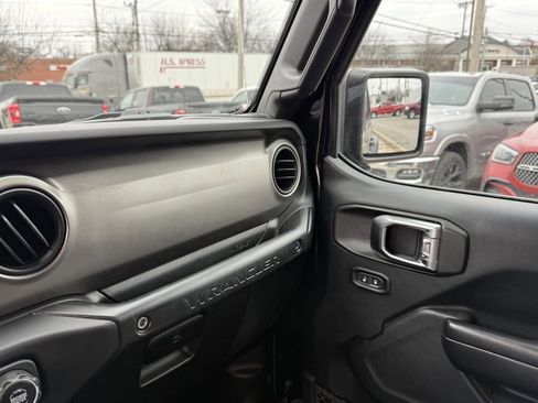 Used 2021 Jeep Wrangler Unlimited Sport image 21