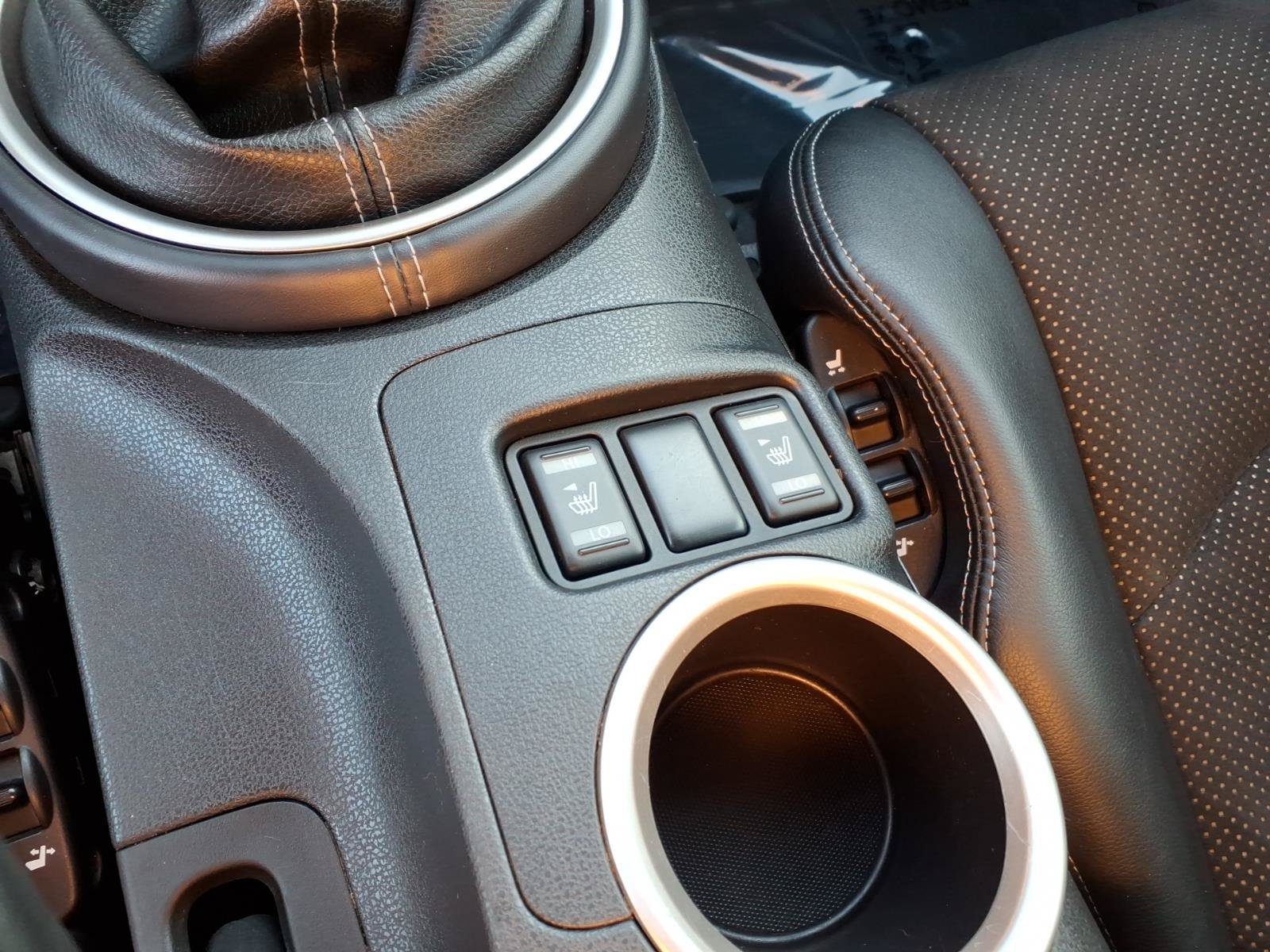 Used 2014 Nissan 370Z Touring w/ Sport Package RWD image 18