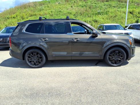 Used 2021 Kia Telluride SX w/ Nightfall Edition Package AWD/4WD image 6