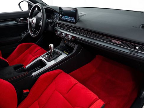 Used 2023 Honda Civic Type R image 8