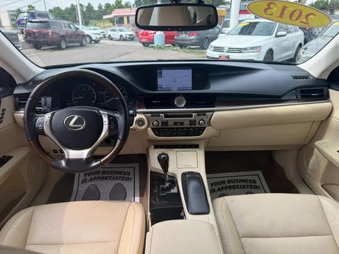 Used 2013 Lexus ES 350 w/ Luxury Pkg FWD image 23