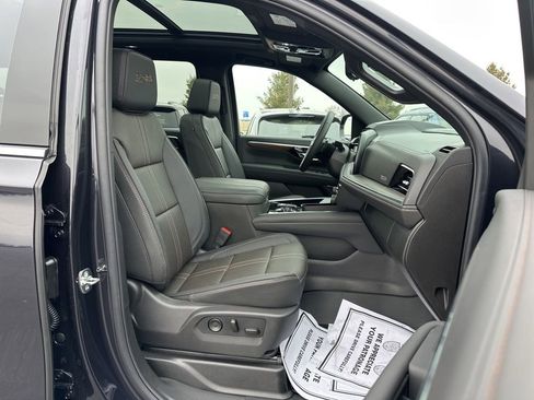 New 2026 Chevrolet Suburban High Country w/ Sun And Tow Package image 31