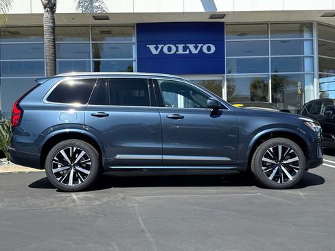 New 2026 Volvo XC90 B5 Core image 6