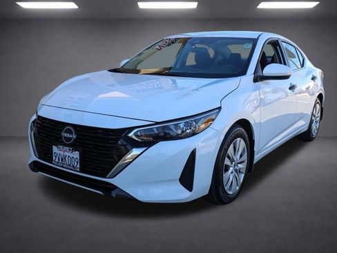 Used 2025 Nissan Sentra S image 8