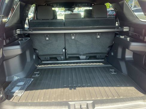 Used 2025 Toyota 4Runner SR5 AWD/4WD image 16