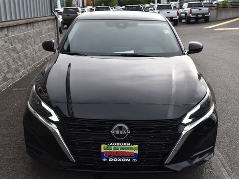 Used 2023 Nissan Altima 2.5 SV AWD/4WD image 2