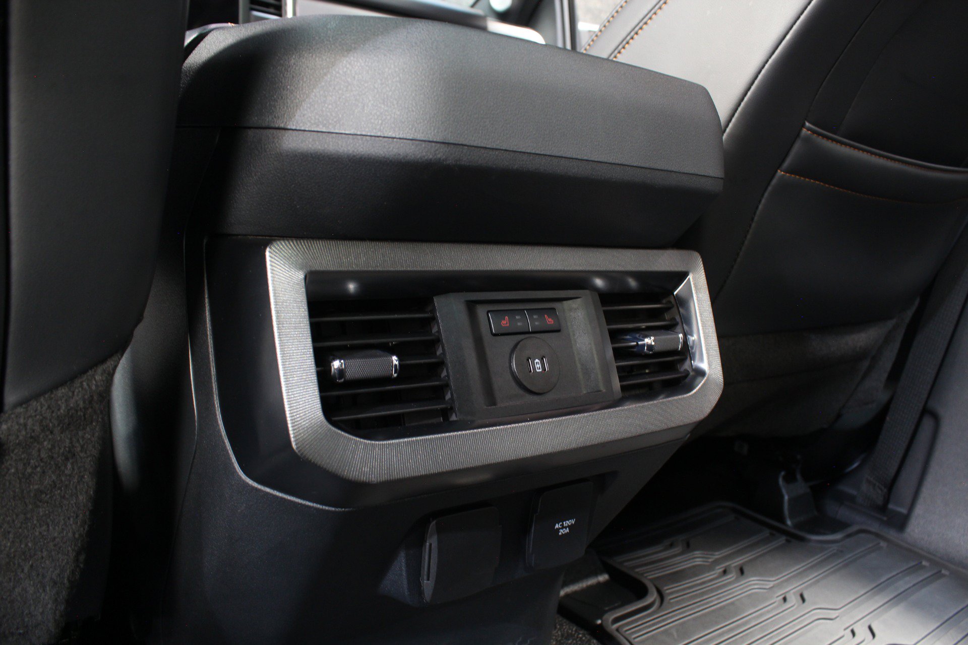 Used 2024 Ford F250 Platinum w/ Tremor Off-Road Package AWD/4WD image 53