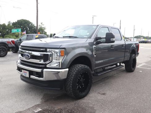 Used 2022 Ford F250 XLT w/ FX4 Off-Road Package AWD/4WD image 5