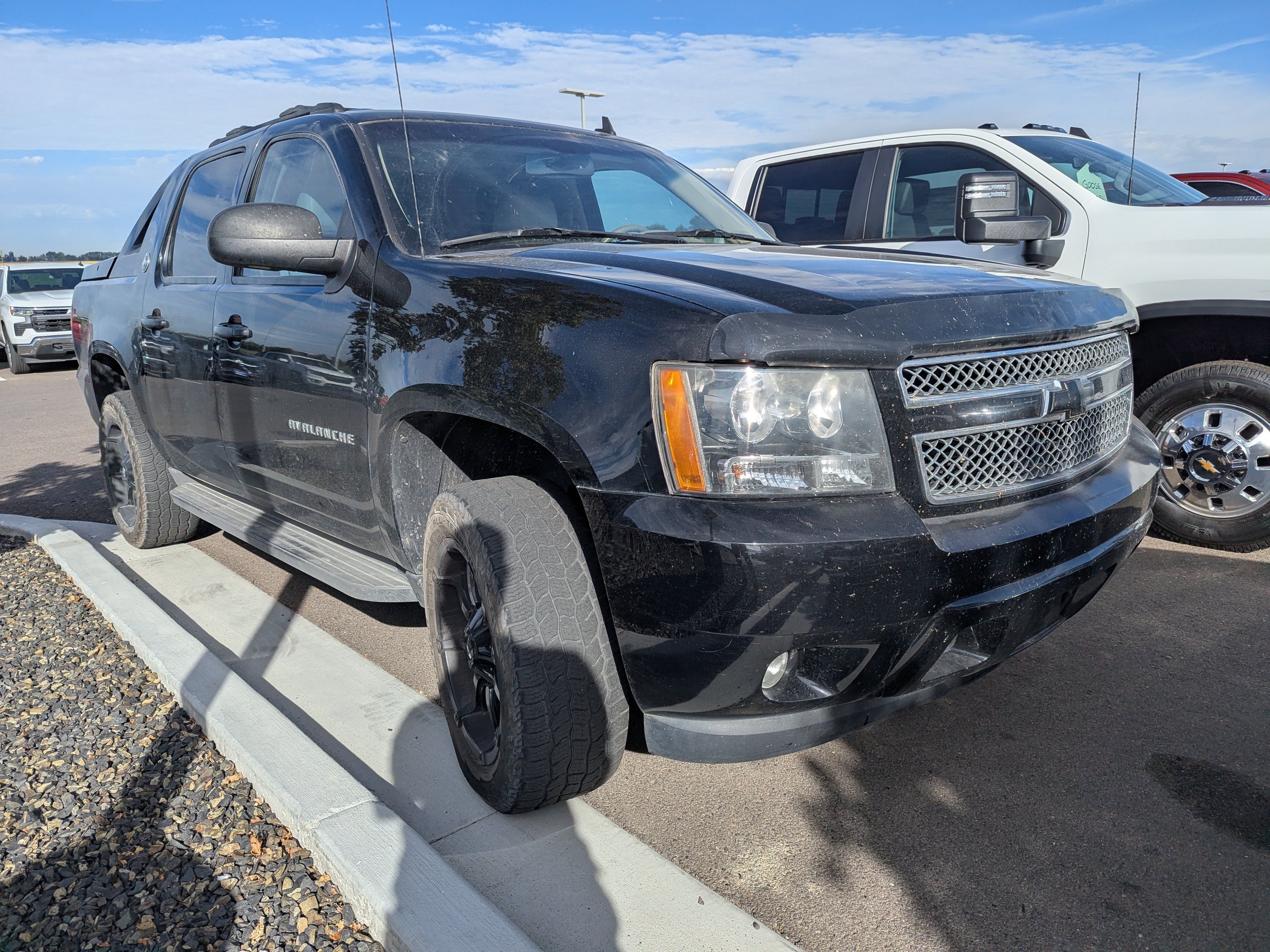 Used 2013 Chevrolet Avalanche LT w/ All-Star Edition AWD/4WD image 4