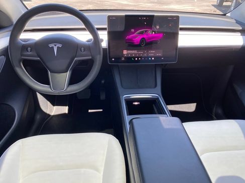 Used 2023 Tesla Model Y Long Range AWD/4WD image 4