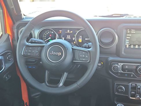 Used 2023 Jeep Wrangler Unlimited w/ Convenience Group image 23