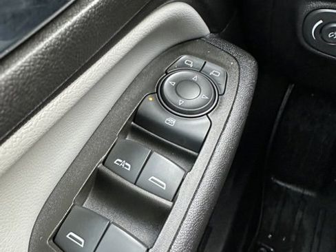 Used 2024 Chevrolet Equinox LS w/ LS Convenience Package image 17