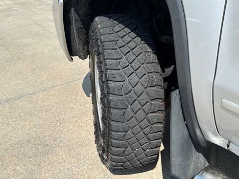 Used 2018 GMC Sierra 2500 SLE w/ Snow Plow Prep Package AWD/4WD image 43