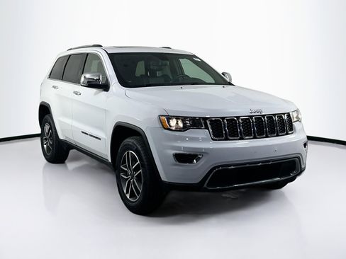 Used 2021 Jeep Grand Cherokee Limited image 3