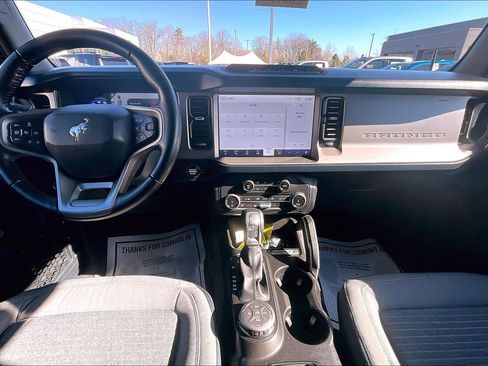 Used 2022 Ford Bronco Outer Banks w/ Sasquatch Package image 16