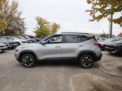 New 2026 Kia Seltos S image 4