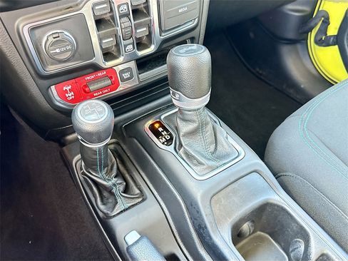 Used 2022 Jeep Wrangler Unlimited Rubicon 4xe image 18