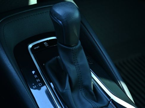 Used 2020 Toyota Corolla SE image 26