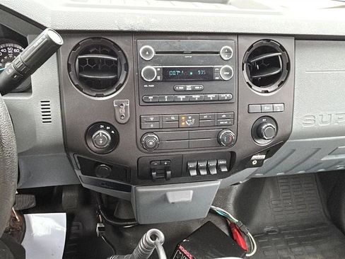 Used 2016 Ford F250 XL w/ Power Equipment Group image 29