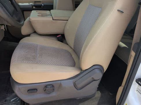 Used 2011 Ford F250 XLT w/ XLT Interior Pkg AWD/4WD image 16