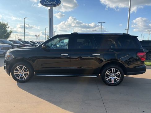 Used 2023 Ford Expedition Max Limited AWD/4WD image 2