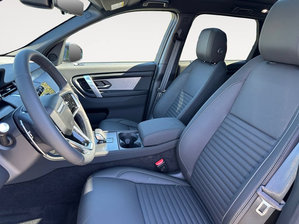 New 2026 Land Rover Discovery Sport Landmark AWD/4WD image 9