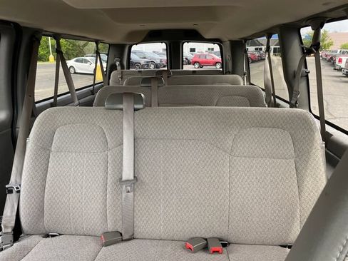 Certified 2025 Chevrolet Express 3500 LT w/ LT Preferred Equipment Group RWD image 16