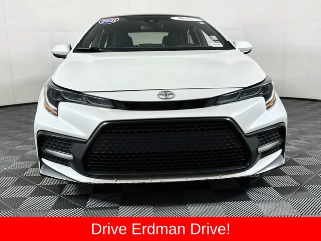 Used 2021 Toyota Corolla SE FWD image 2