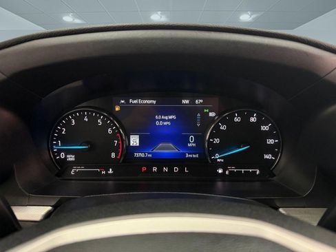 Used 2022 Ford Explorer XLT w/ Equipment Group 202A AWD/4WD image 16