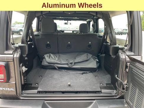 Used 2025 Jeep Wrangler Unlimited Sport AWD/4WD image 11