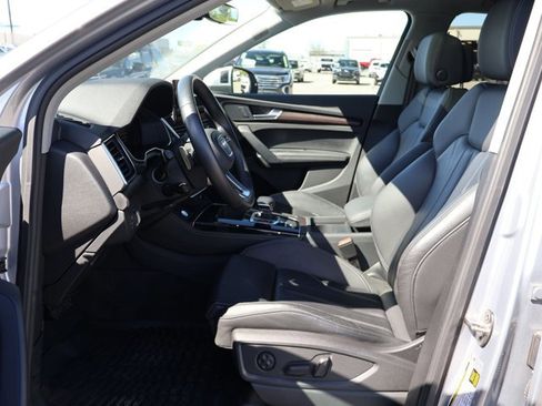 Used 2023 Audi Q5 e Premium Plus w/ Premium Plus Package AWD/4WD image 22