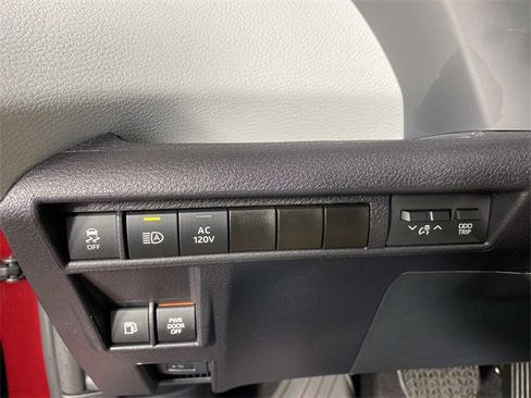 Used 2025 Toyota Sienna XSE image 18