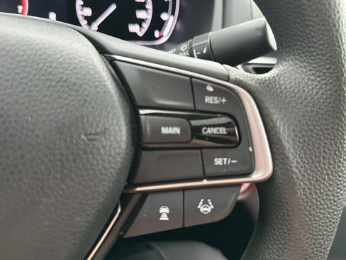Used 2019 Honda Accord EX image 19