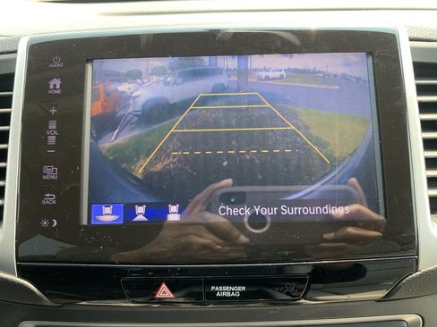 Used 2018 Honda Ridgeline RTL-T image 25