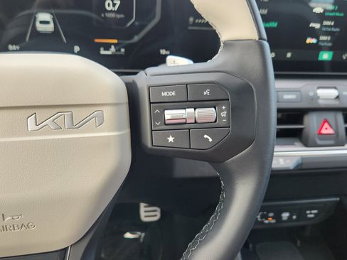 New 2025 Kia K4 GT-Line Turbo image 16