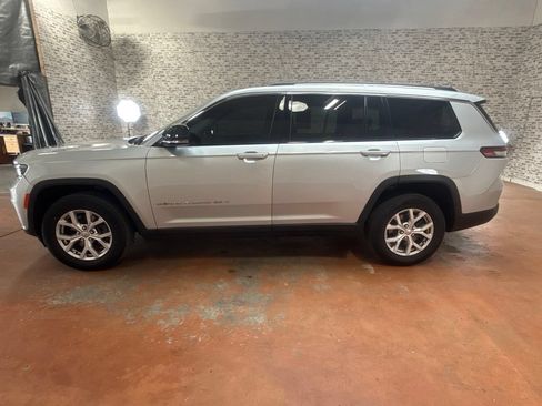 Used 2021 Jeep Grand Cherokee L Limited AWD/4WD image 4