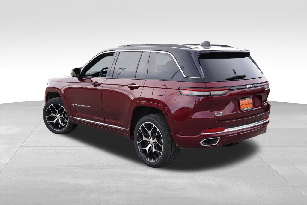 Certified 2024 Jeep Grand Cherokee Summit AWD/4WD image 8
