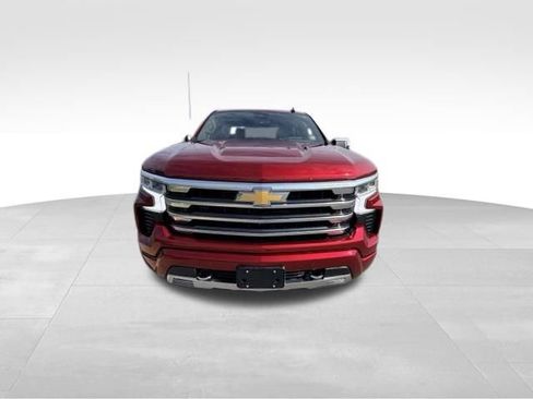 Used 2024 Chevrolet Silverado 1500 High Country w/ High Country Premium Package AWD/4WD image 2