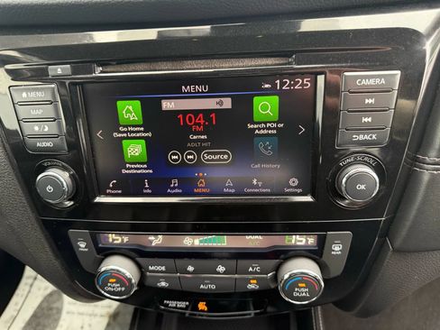 Used 2018 Nissan Rogue SL image 12